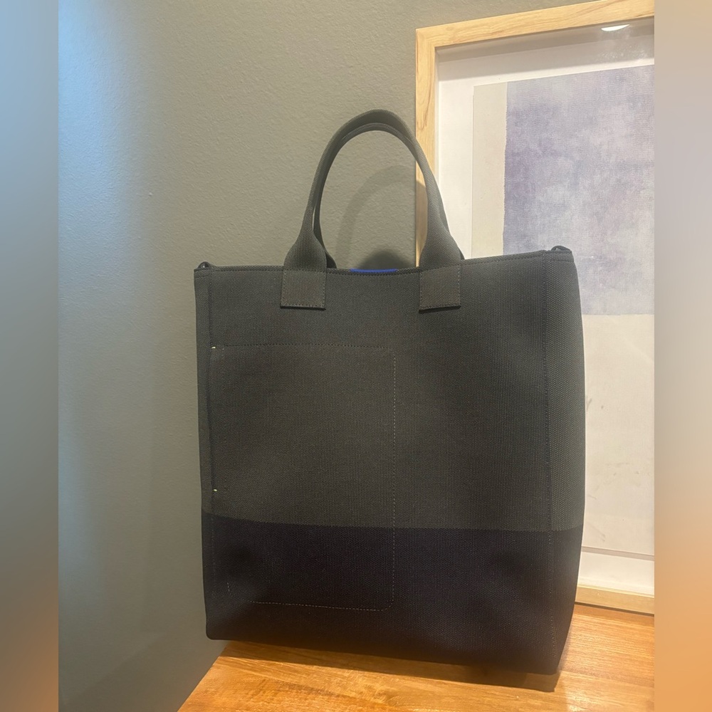 Rothy's The Carryall bag in Forest Black